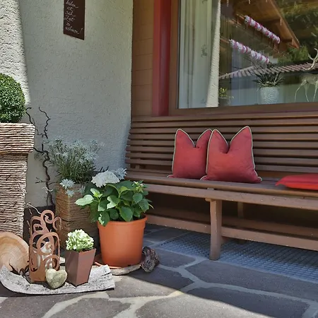 Haus Waldheim Bed & Breakfast *