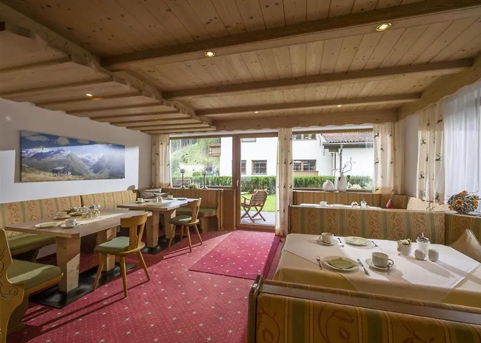 Haus Waldheim Bed & Breakfast Tux