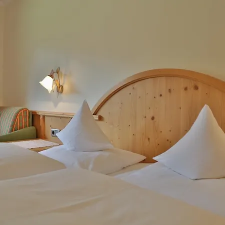 فندق مبيت وإفطار Haus Waldheim تكس