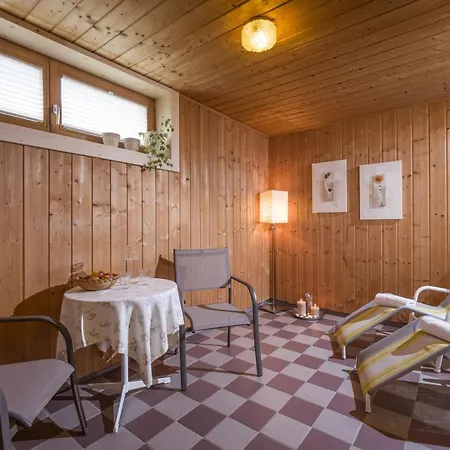 فندق مبيت وإفطار Haus Waldheim تكس